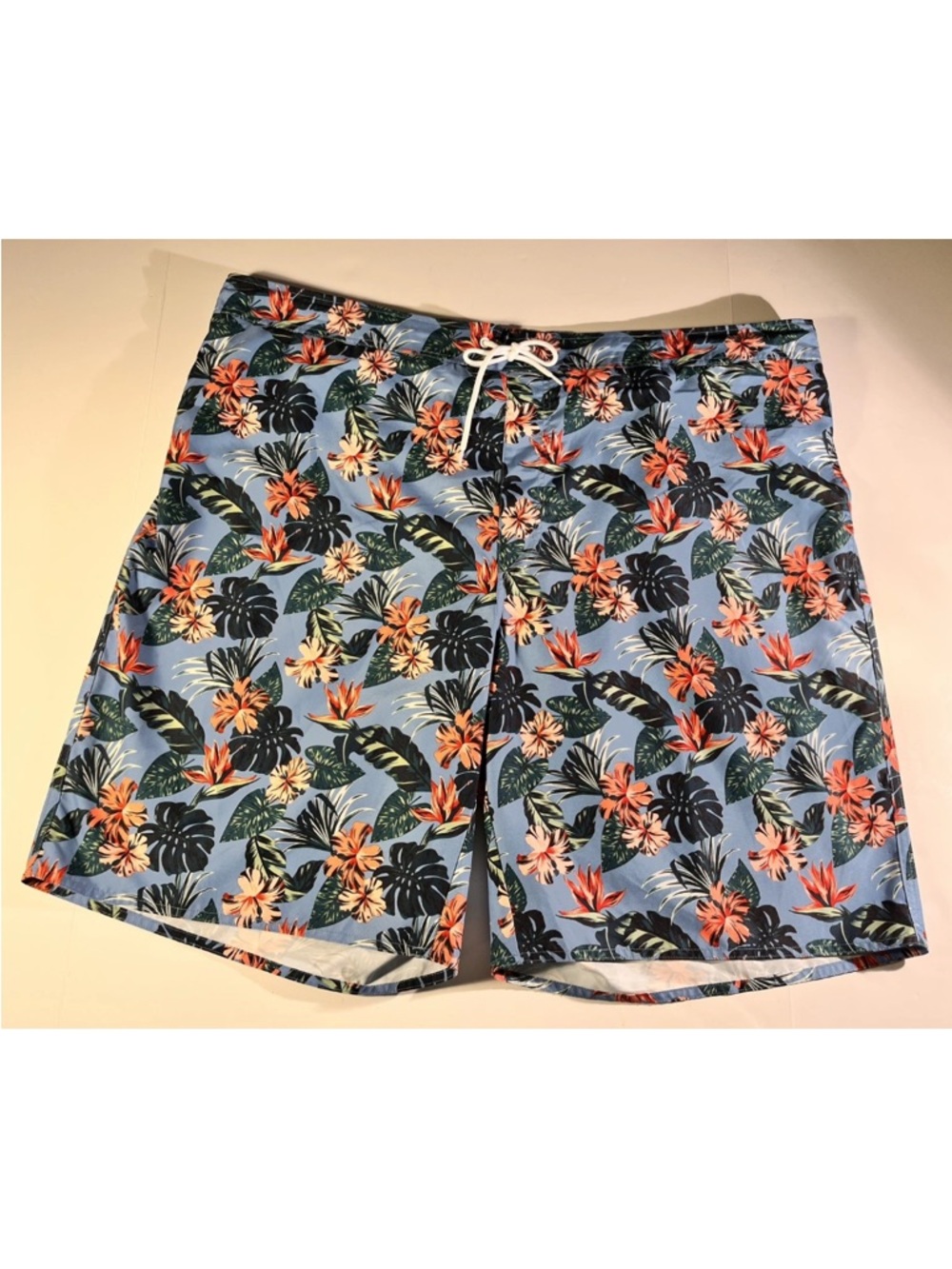 Men's Tropical Floral Swim Trunks - Light Blue